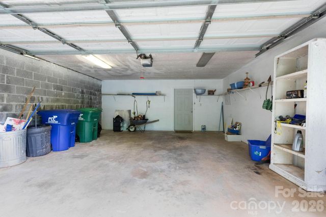 18 Bartlett Road, Weaverville, NC 28787