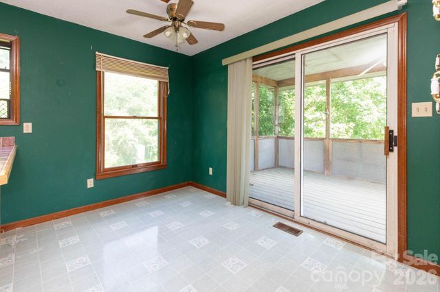 18 Bartlett Road, Weaverville, NC 28787