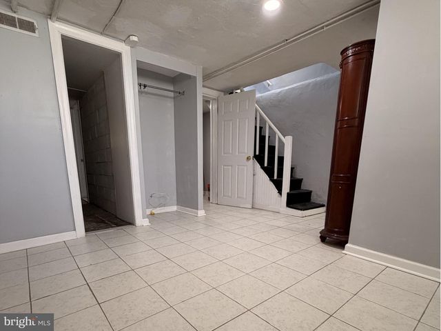 610 LONGSHORE AVE, Philadelphia, PA 19111