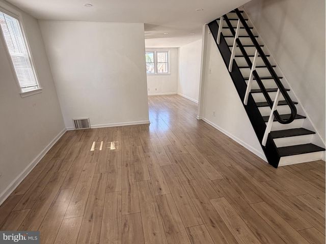 610 LONGSHORE AVE, Philadelphia, PA 19111