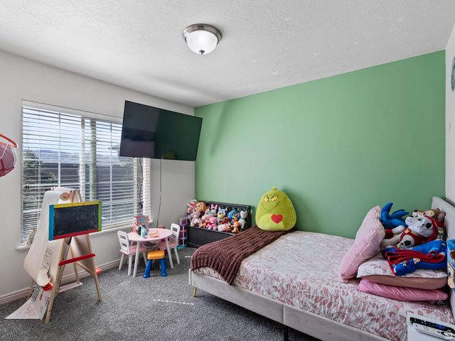 273 E SUNSHINE DR, Saratoga Springs, UT 84045