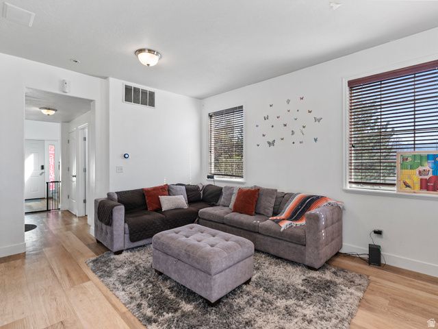 273 E SUNSHINE DR, Saratoga Springs, UT 84045