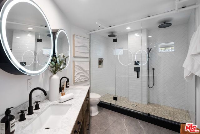 1037 N Laurel Avenue 19, West Hollywood, CA 90046