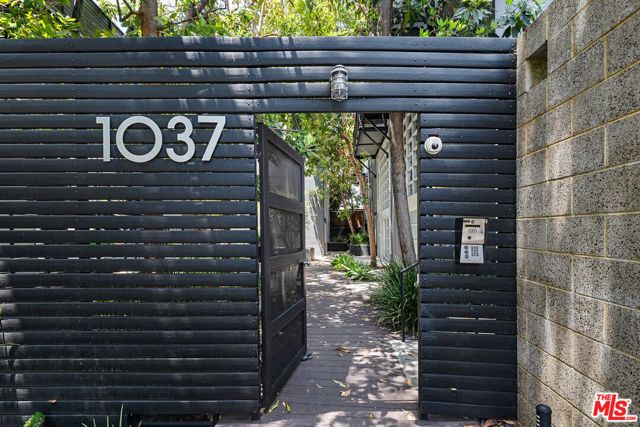 1037 N Laurel Avenue 19, West Hollywood, CA 90046