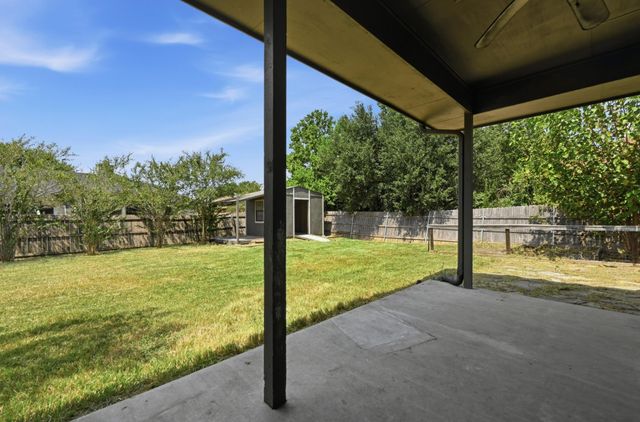 1068 Memorial CIR, New Braunfels, TX 78130
