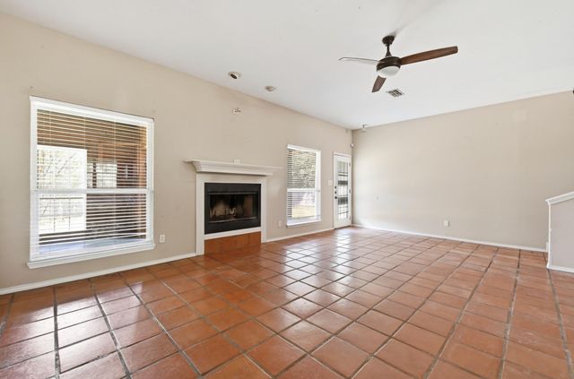 1068 Memorial CIR, New Braunfels, TX 78130