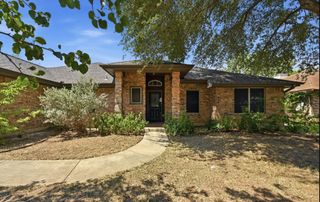 1068 Memorial CIR, New Braunfels, TX 78130