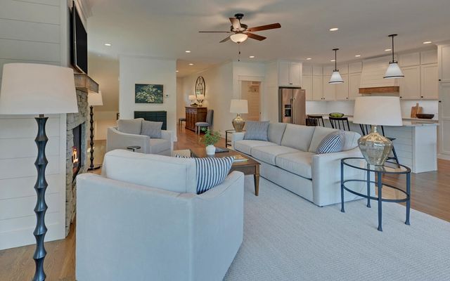 776 N Main Street, Hiawassee, GA 30546