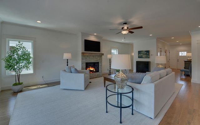 776 N Main Street, Hiawassee, GA 30546