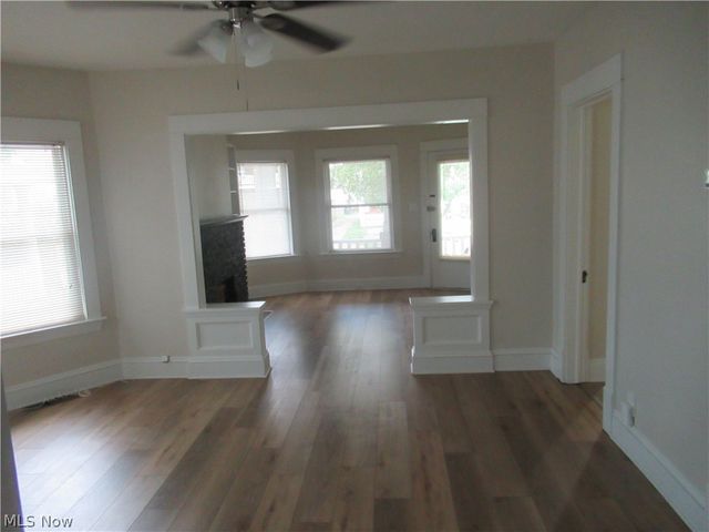1520 Ridgewood Avenue, Lakewood, OH 44107