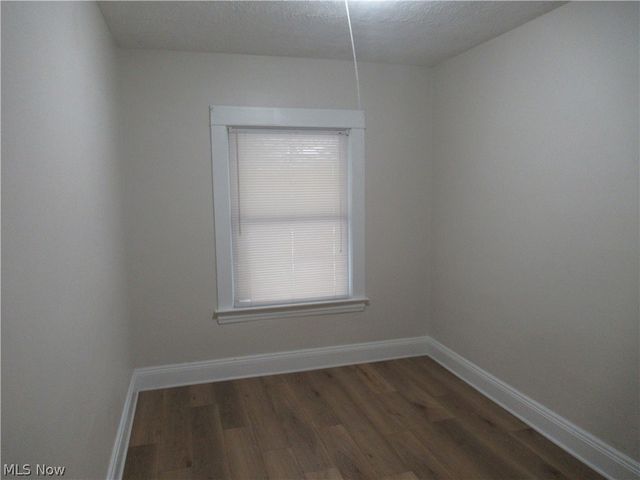 1520 Ridgewood Avenue, Lakewood, OH 44107