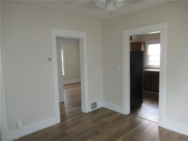 1520 Ridgewood Avenue, Lakewood, OH 44107