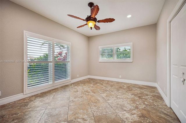16751 Waters Edge Dr, Weston, FL 33326