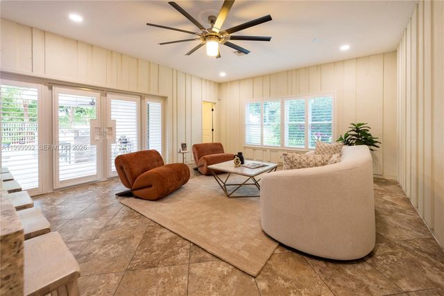 16751 Waters Edge Dr, Weston, FL 33326