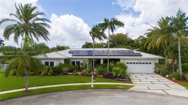 16751 Waters Edge Dr, Weston, FL 33326
