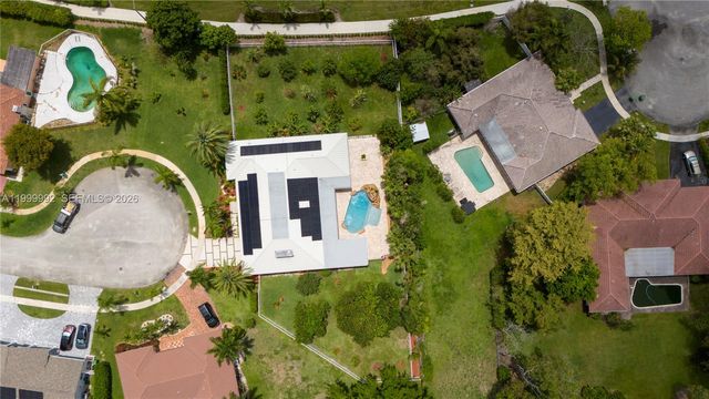 16751 Waters Edge Dr, Weston, FL 33326