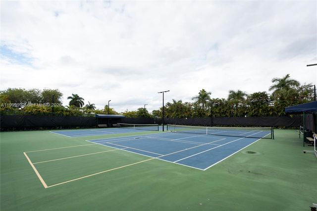 16751 Waters Edge Dr, Weston, FL 33326