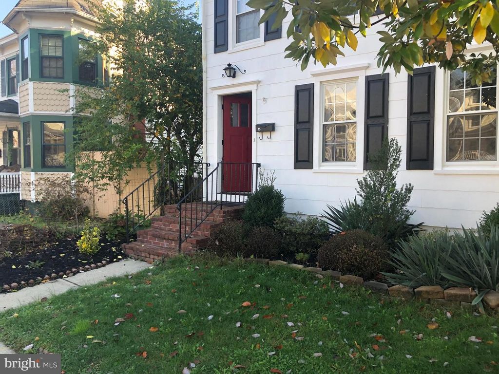 15 CHESTNUT ST, Princeton, NJ 08540