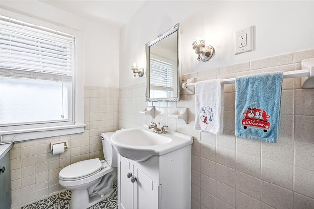 486 Tamplin St, Sharon, PA 16146