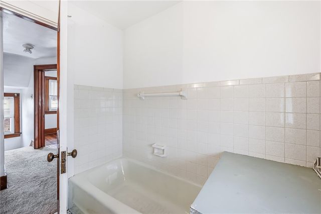 486 Tamplin St, Sharon, PA 16146