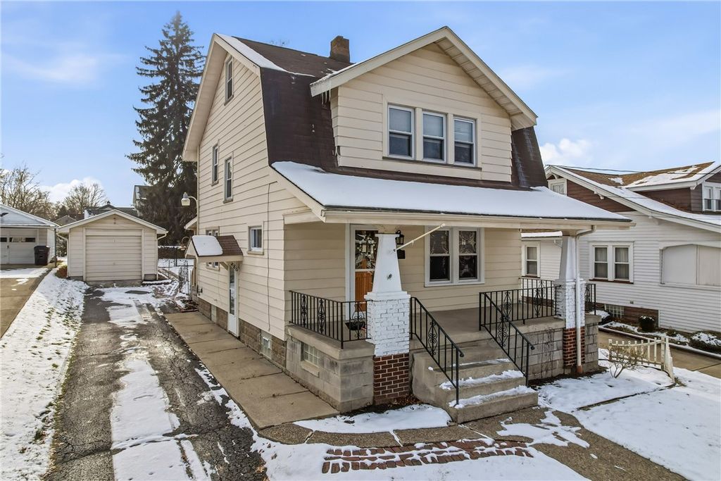 486 Tamplin St, Sharon, PA 16146