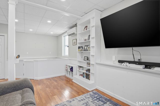 17 Vine Street, Putnam, CT 06260