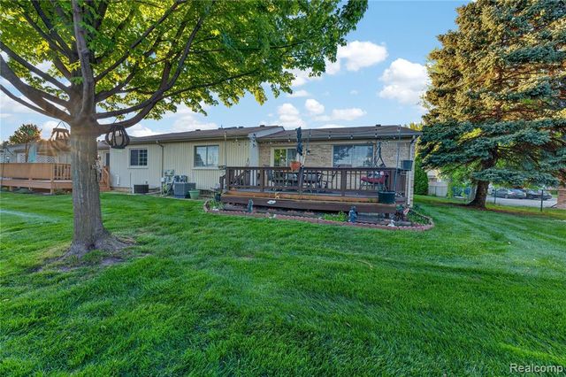 15570 Mary Court, Clinton Township, MI 48038