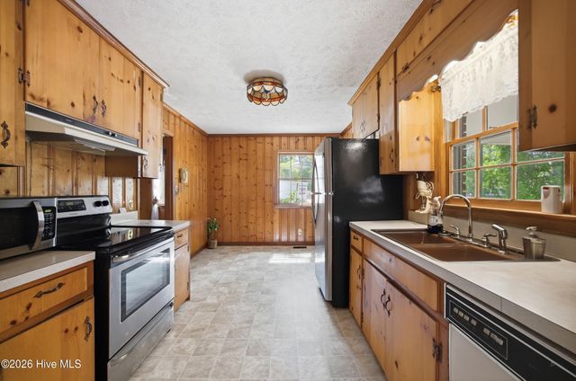 1205 Rollins Avenue, Hamlet, NC 28345