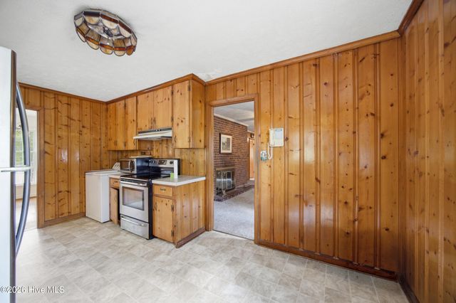 1205 Rollins Avenue, Hamlet, NC 28345