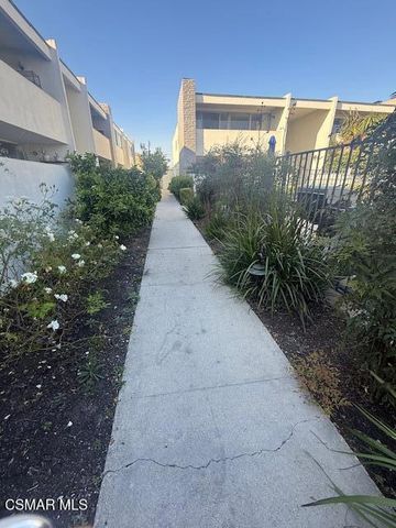 1341 Edgewood Way 23, Oxnard, CA 93030