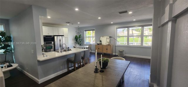 833 Vista Meadows Dr, Weston, FL 33327