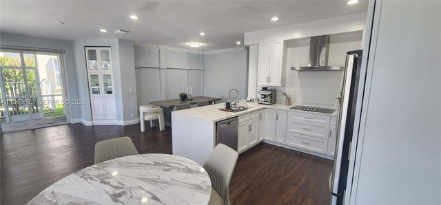 833 Vista Meadows Dr, Weston, FL 33327