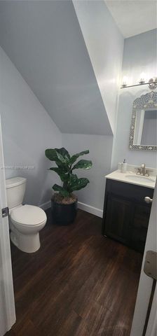 833 Vista Meadows Dr, Weston, FL 33327