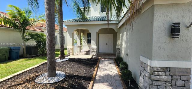 833 Vista Meadows Dr, Weston, FL 33327