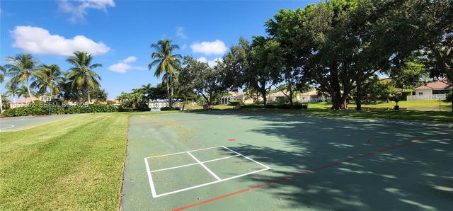 833 Vista Meadows Dr, Weston, FL 33327