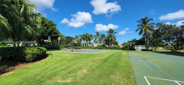 833 Vista Meadows Dr, Weston, FL 33327