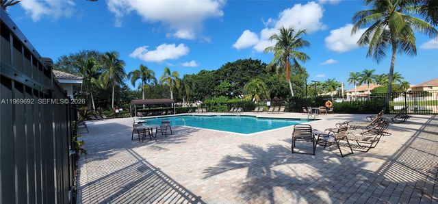 833 Vista Meadows Dr, Weston, FL 33327