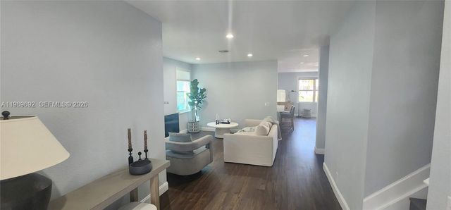 833 Vista Meadows Dr, Weston, FL 33327