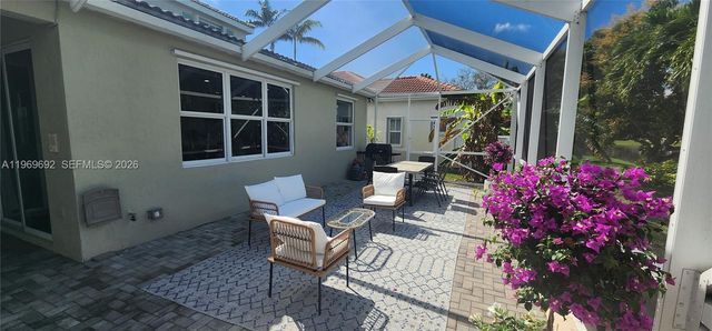 833 Vista Meadows Dr, Weston, FL 33327