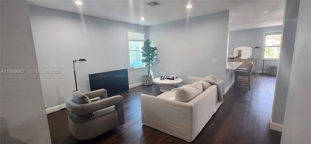 833 Vista Meadows Dr, Weston, FL 33327