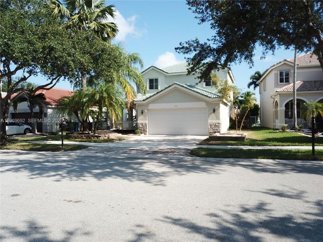 833 Vista Meadows Dr, Weston, FL 33327