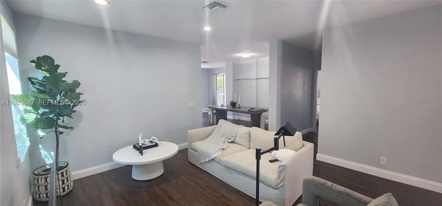 833 Vista Meadows Dr, Weston, FL 33327