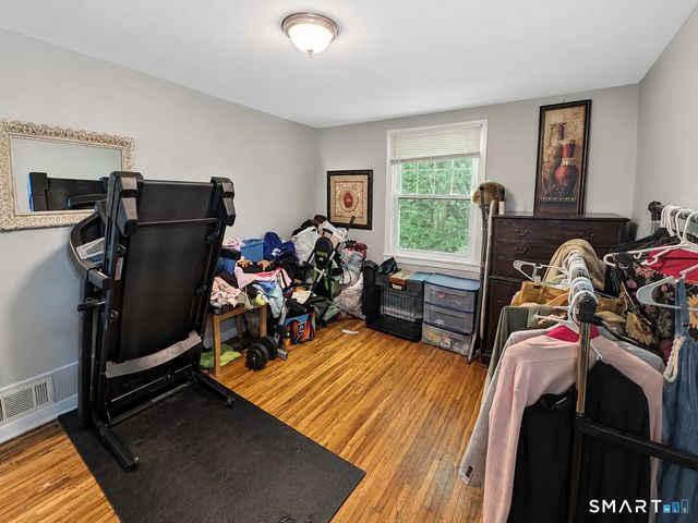 29 Rock Creek Road, New Haven, CT 06515
