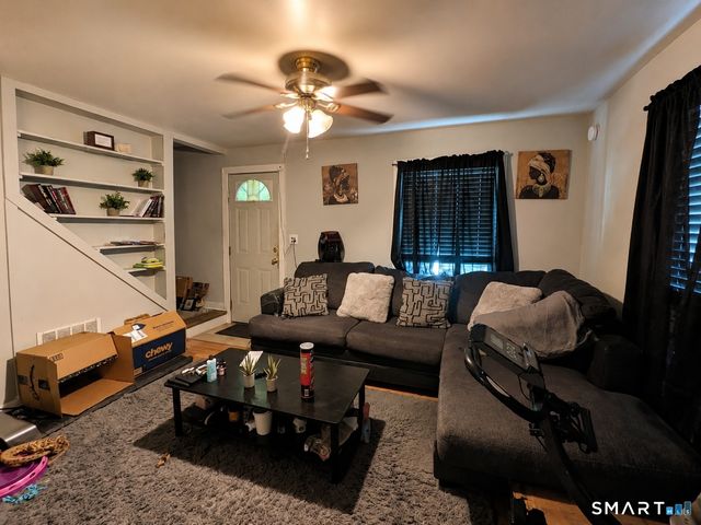 29 Rock Creek Road, New Haven, CT 06515