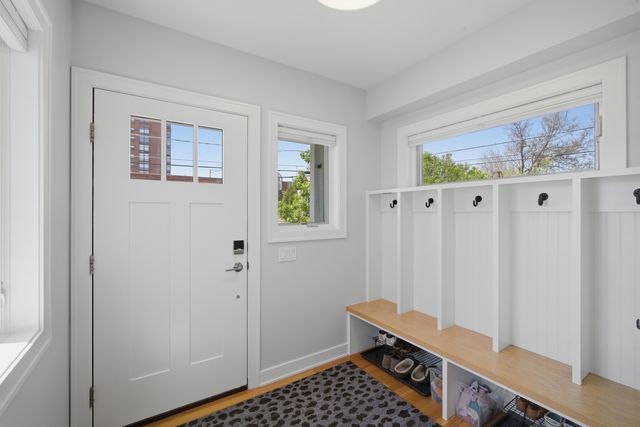 116 N Pine Avenue, Arlington Heights, IL 60004