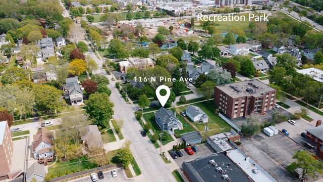116 N Pine Avenue, Arlington Heights, IL 60004