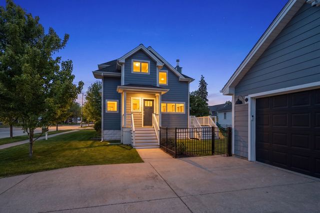 116 N Pine Avenue, Arlington Heights, IL 60004