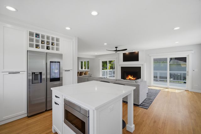 116 N Pine Avenue, Arlington Heights, IL 60004