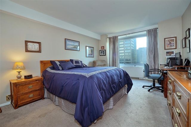 320 Fort Duquesne Blvd 8M, Downtown Pgh, PA 15222
