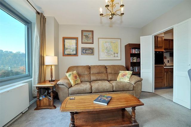 320 Fort Duquesne Blvd 8M, Downtown Pgh, PA 15222